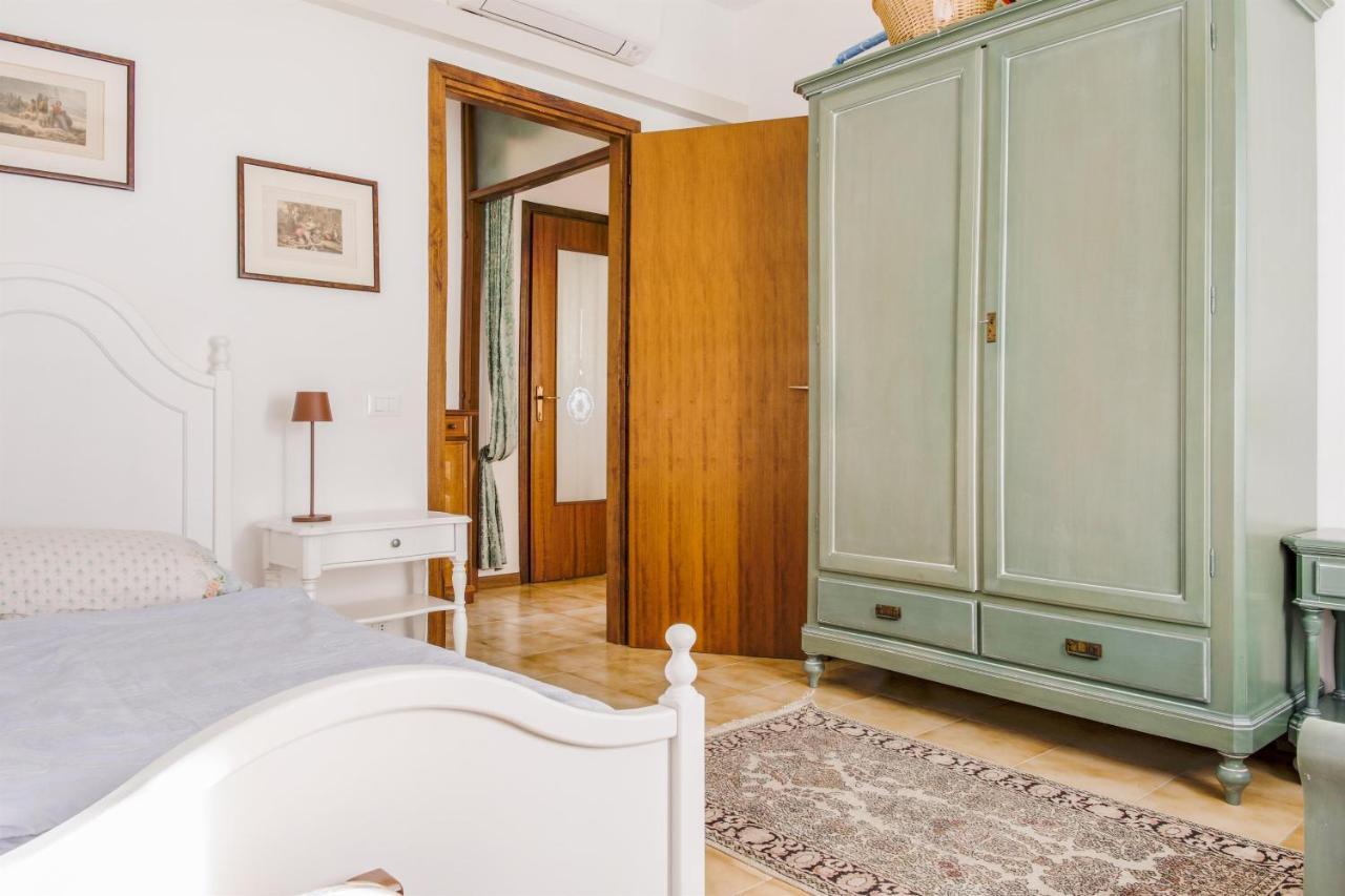 Villa Carini With 3000 Mq Garden & Heated Pool Castelnuovo del Garda Esterno foto
