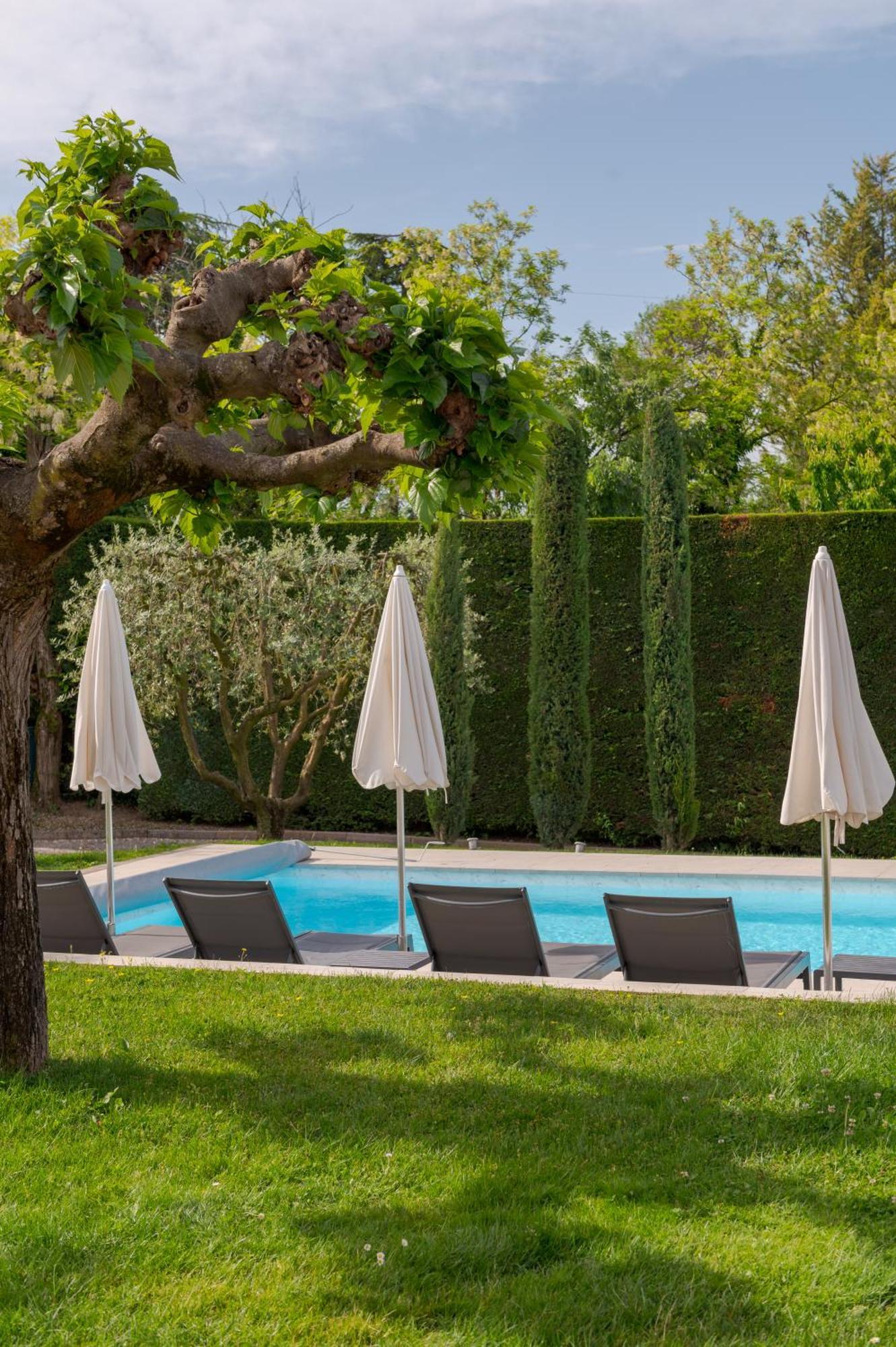Villa Carini With 3000 Mq Garden & Heated Pool Castelnuovo del Garda Esterno foto