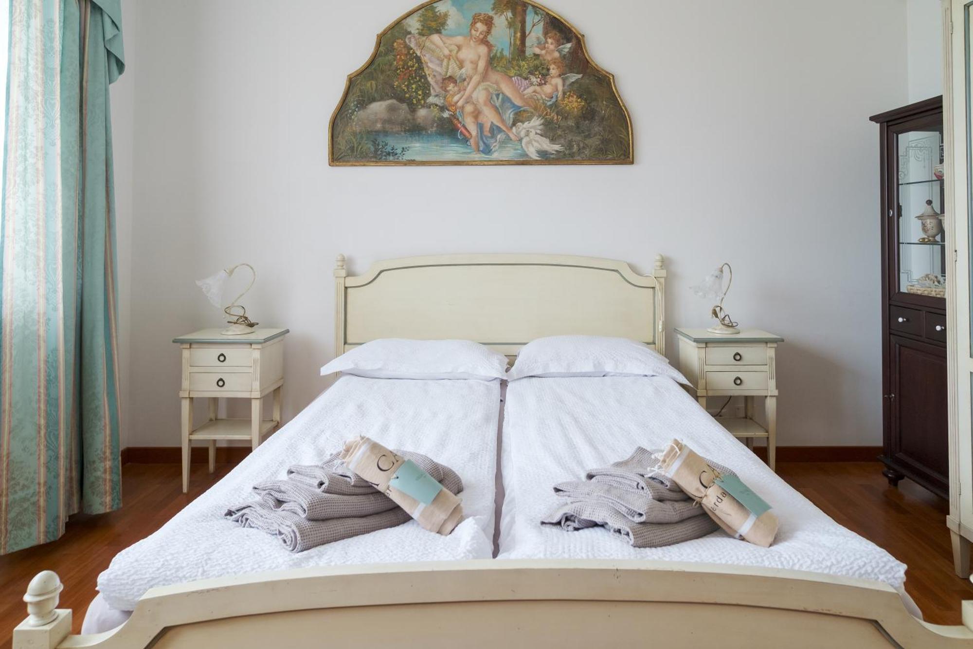 Villa Carini With 3000 Mq Garden & Heated Pool Castelnuovo del Garda Esterno foto